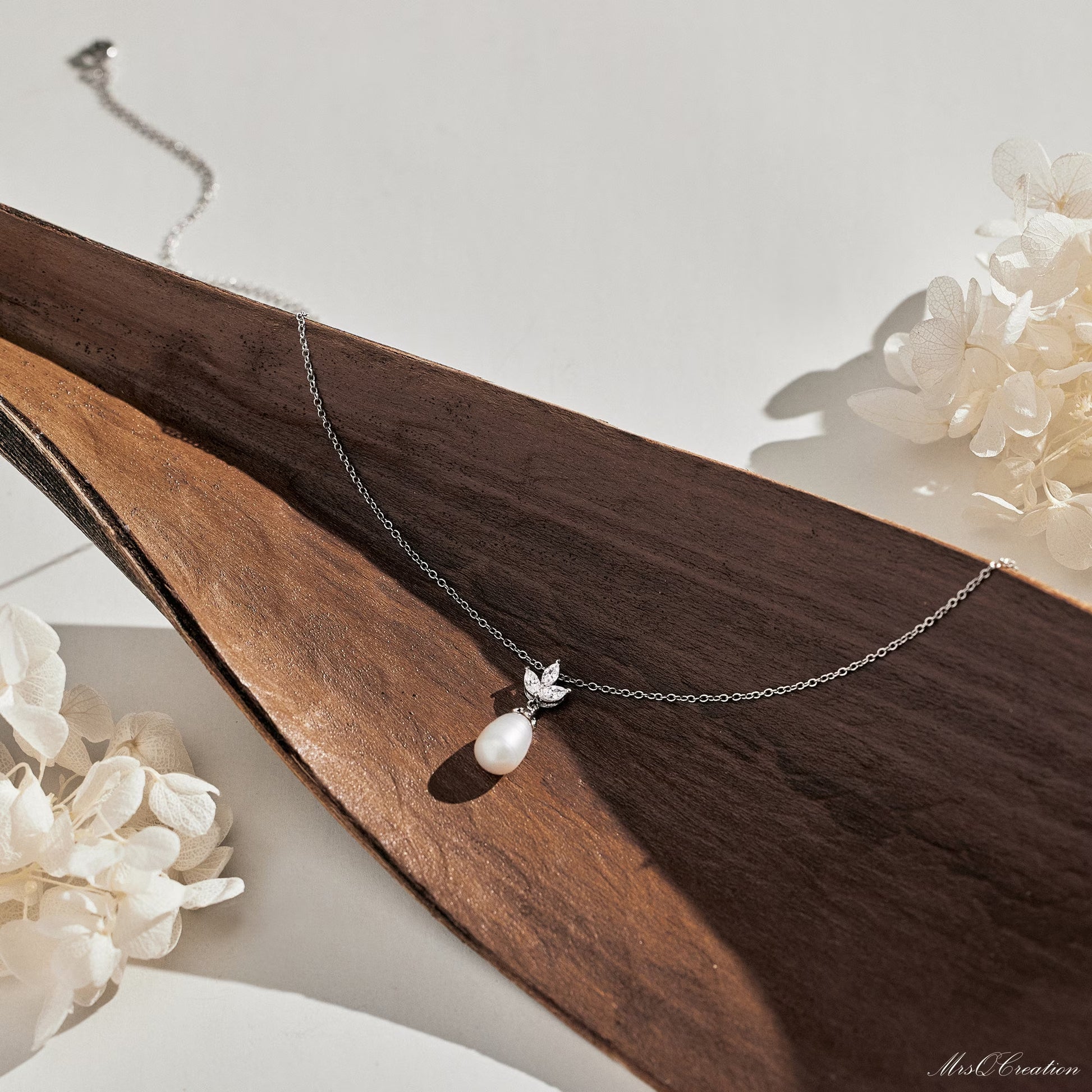 Eternal Pearl & Diamond Necklace – A Whisper of Elegance for Life’s Most Beautiful Moments